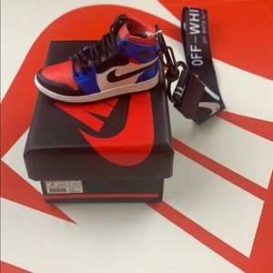 Jordan 1 Retro 3D Keychain! BLK Red Whit & Blue 🔥